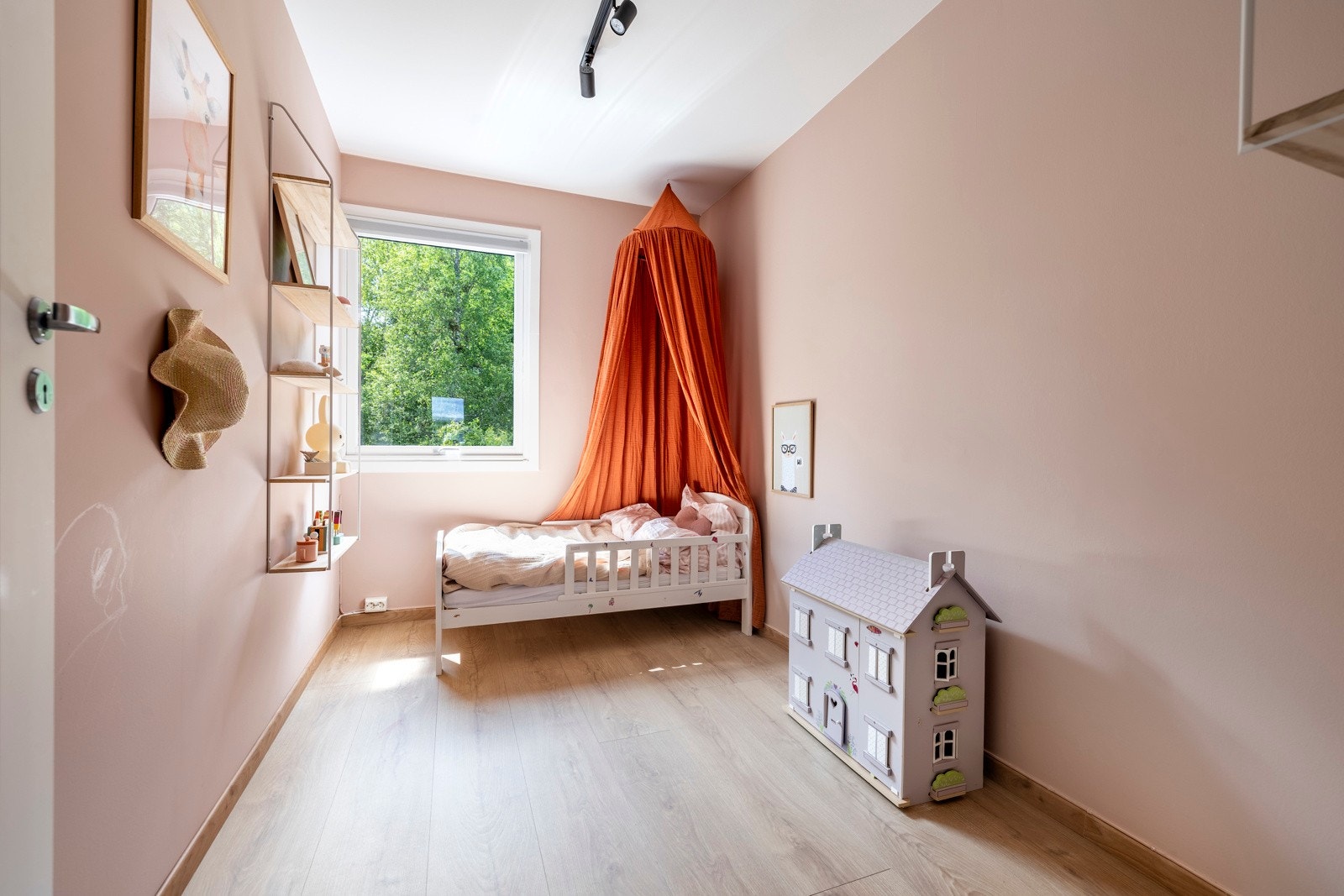 De øvrige rommene er ideelle som barnerom, gjesterom eller kontor. Galleribilde