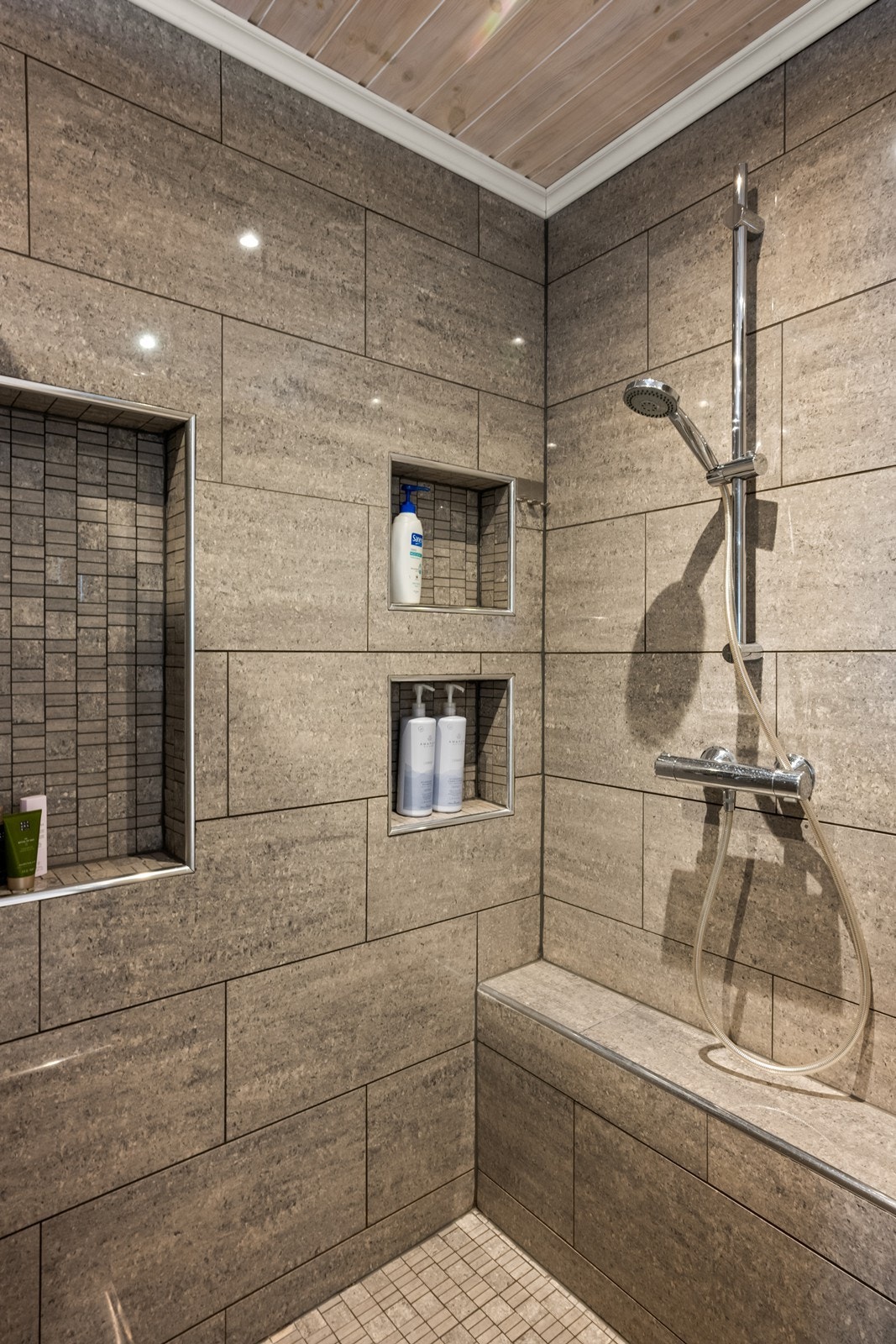 Bad 1. etasje Galleribilde