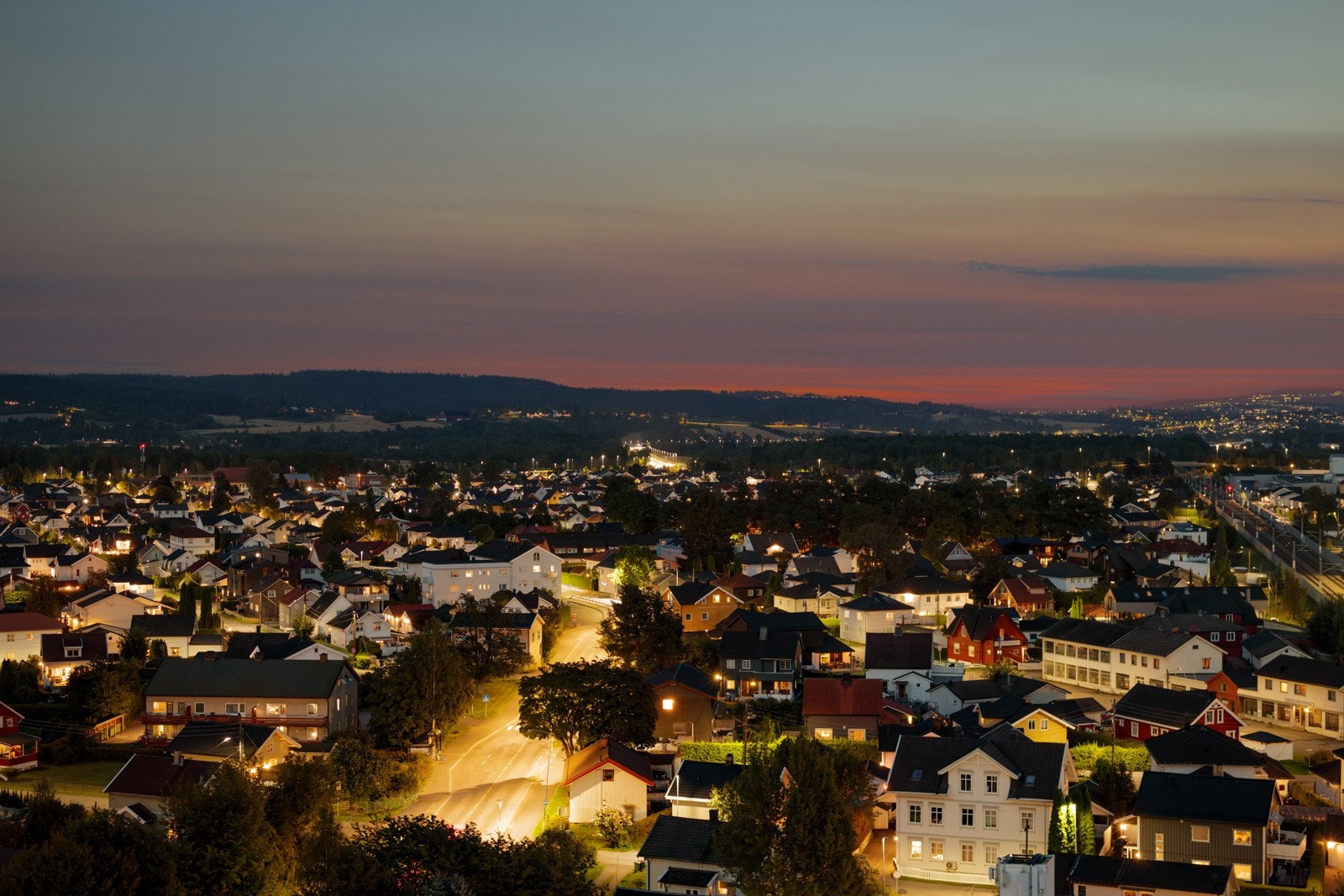 Usikten er like spektakulær kveld som dag. Galleribilde