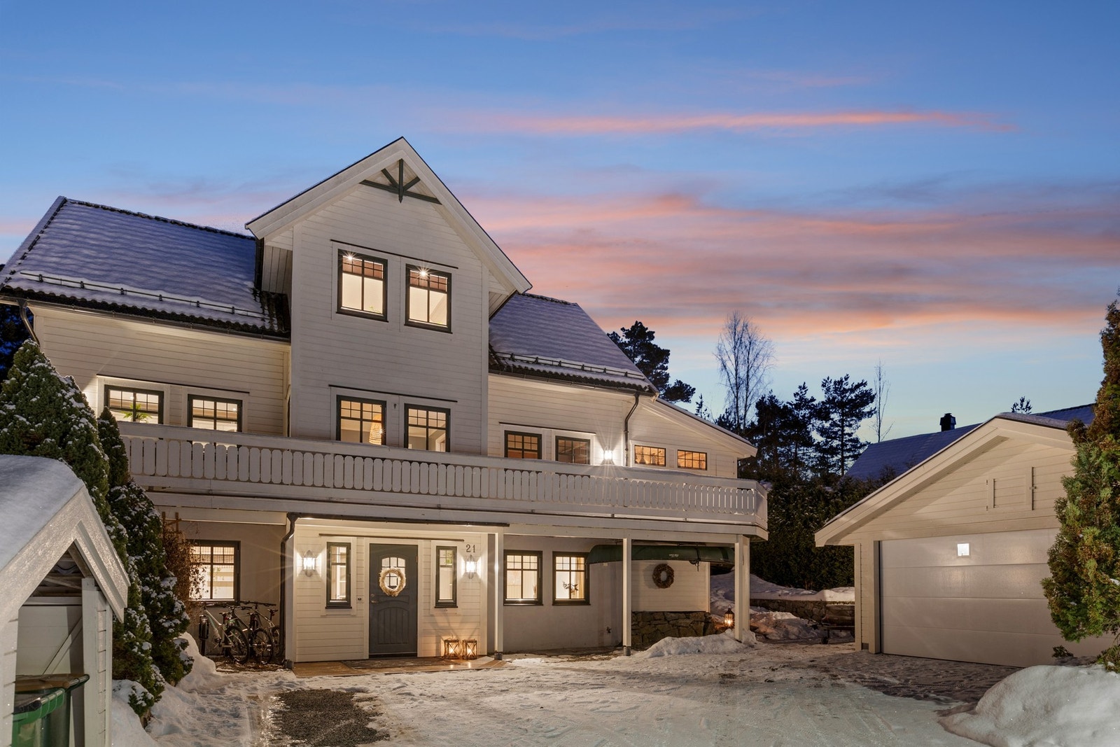 EIE Jessheim v/ Julie Fredheim Maudal har gleden av å presentere Knarten 21! Foto: Siri Faafeng v/ EFKT Galleribilde