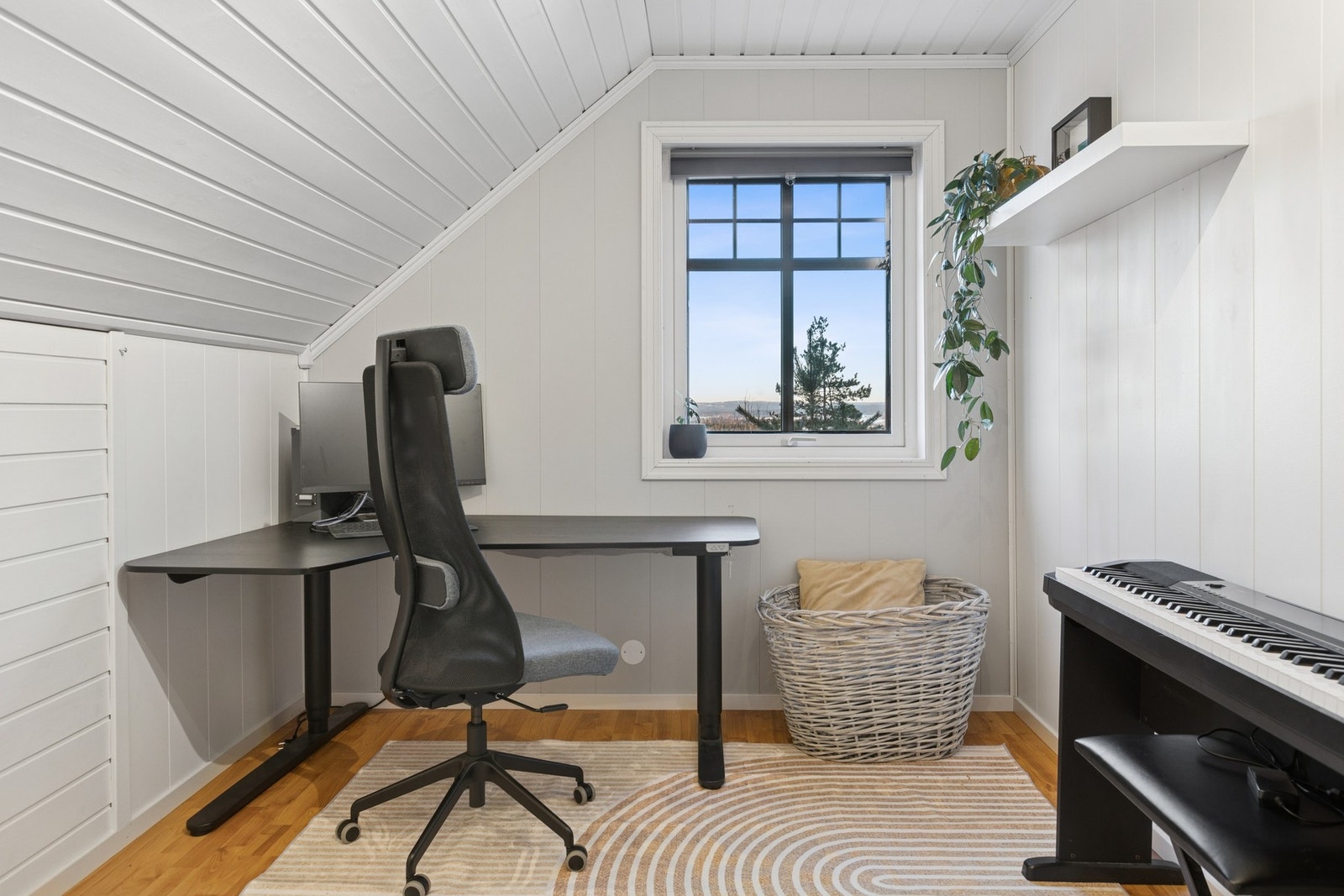 Soverom nr. 2 er i dag brukt som hjemmekontor. Galleribilde