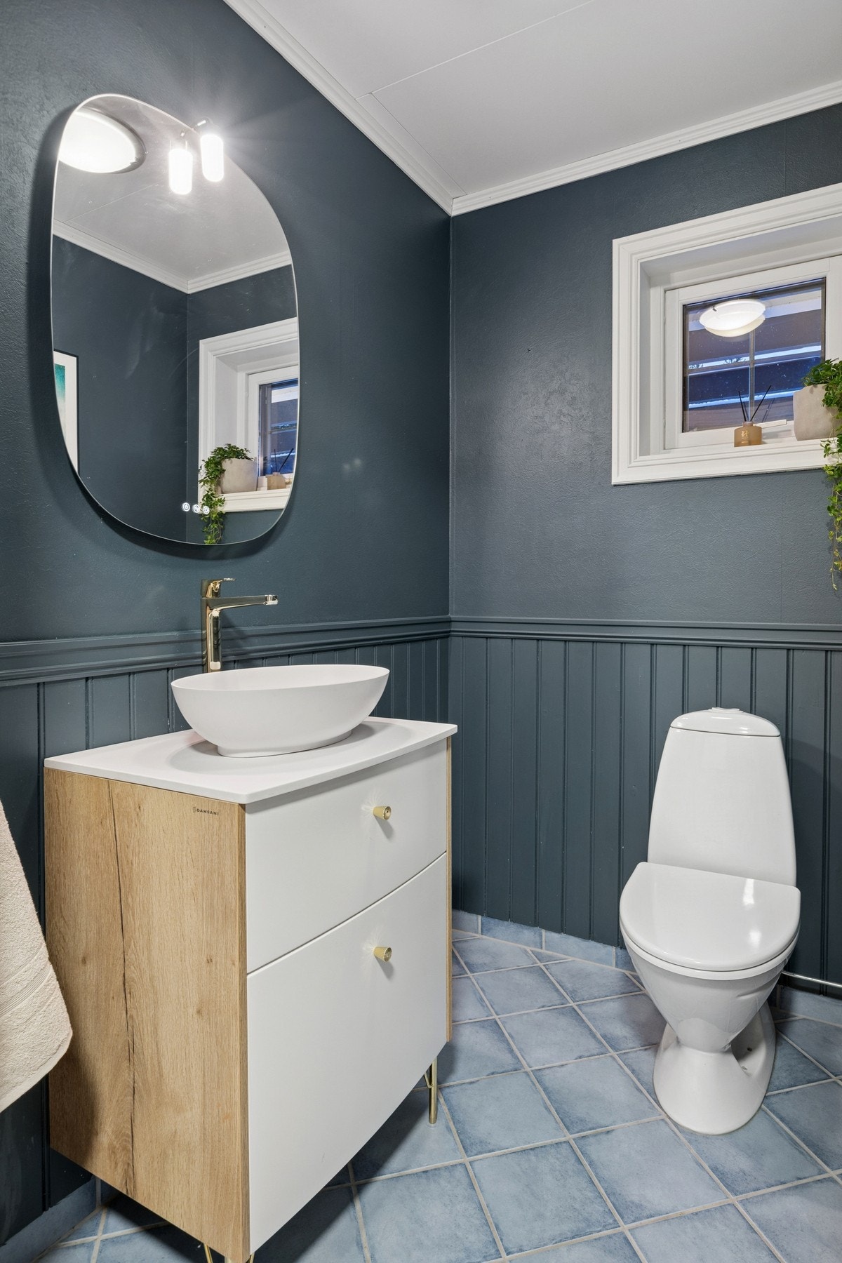 Toalettrom i husets 1. etasje. Galleribilde