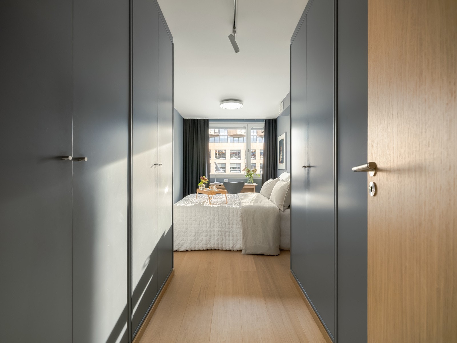 Leiligheten har to romslige soverom Galleribilde