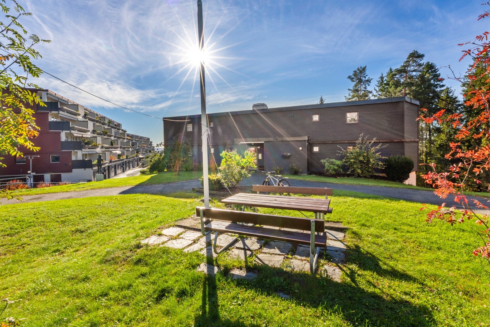 Meget barnevennlig sameie med lekeplasser, barnehager og bilfritt miljø. Galleribilde