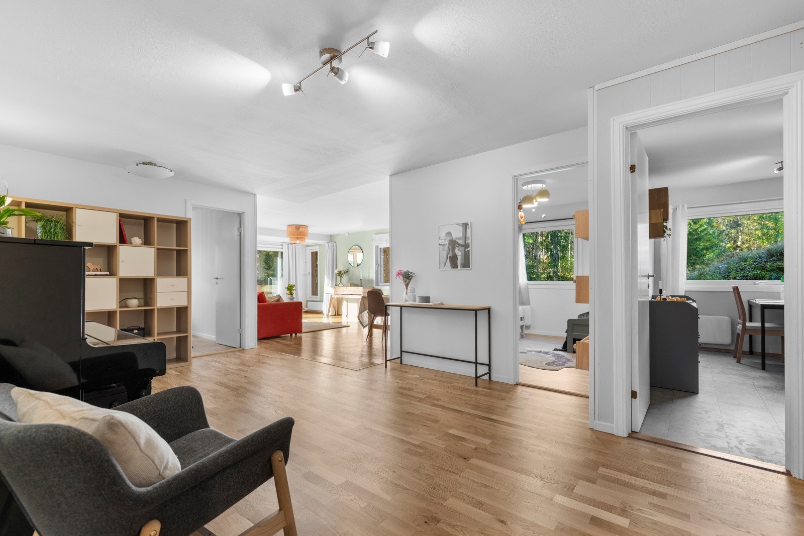 Rommet kan møbleres med spisestue eller loungeområde. Galleribilde