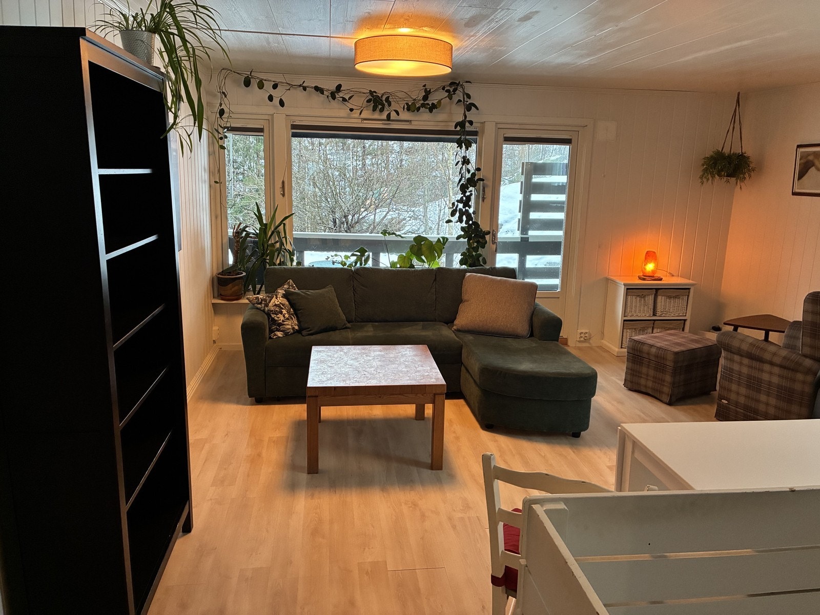 Stue med gode lysforhold Galleribilde