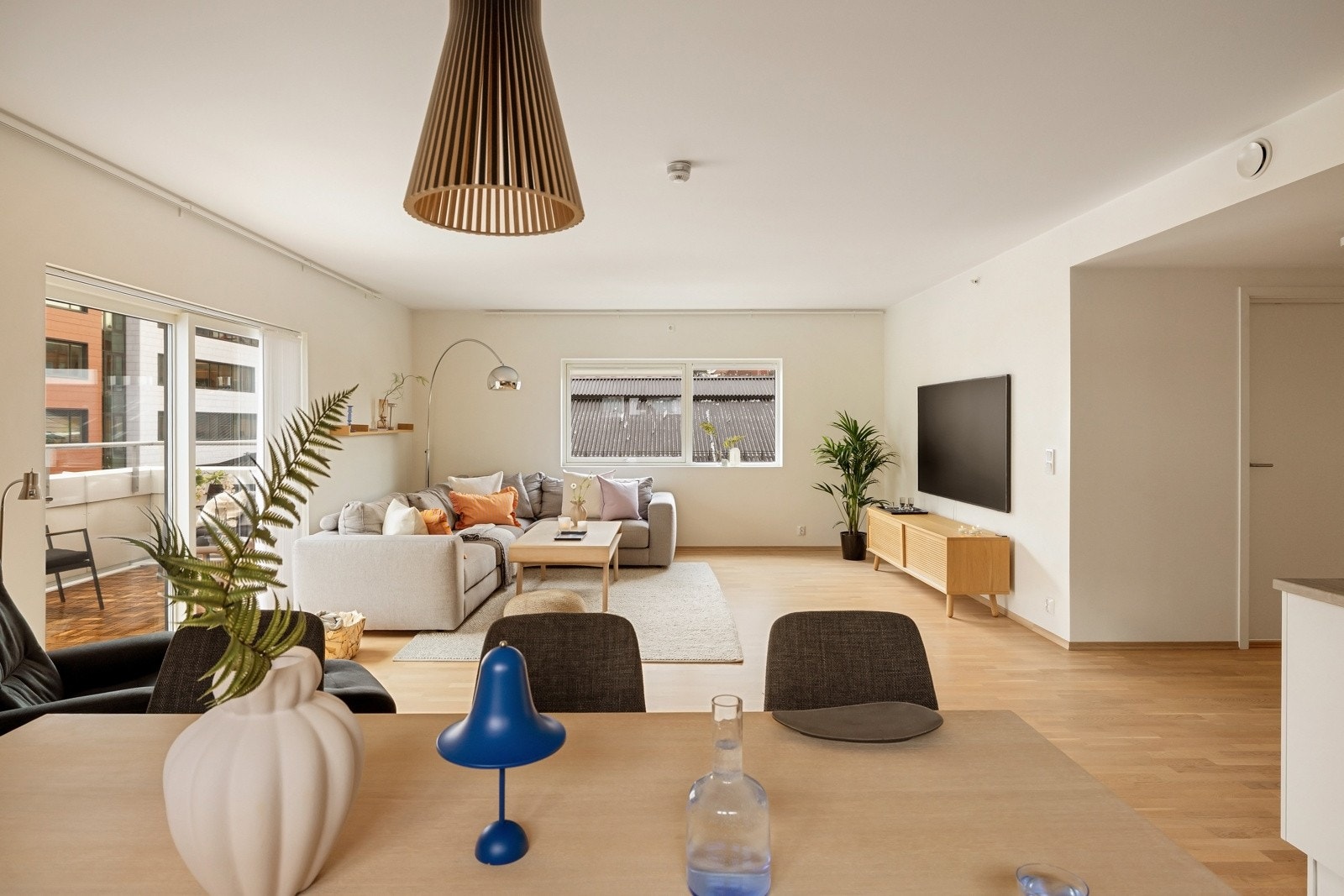 Stilsikkert - moderne - lettstelt! En perfekt leilighet for en enkel hverdag uten bekymringer. Galleribilde