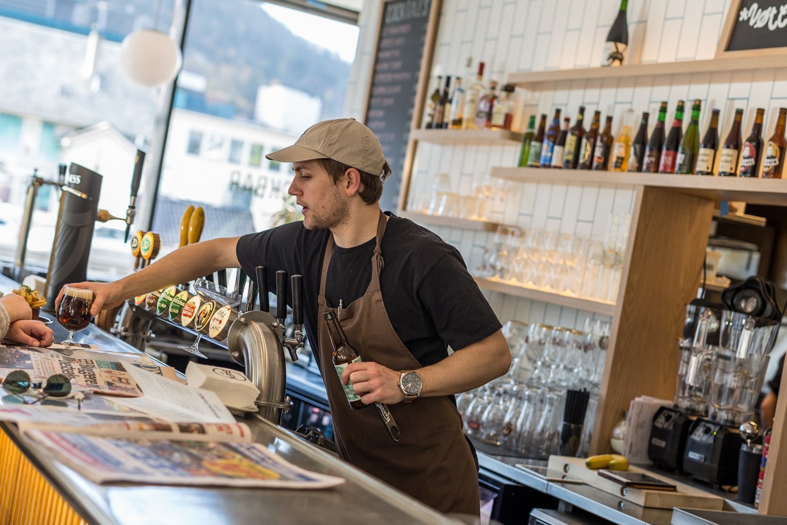 Det er flere gode kaféer, barer og restauranter innen kort radius. Galleribilde