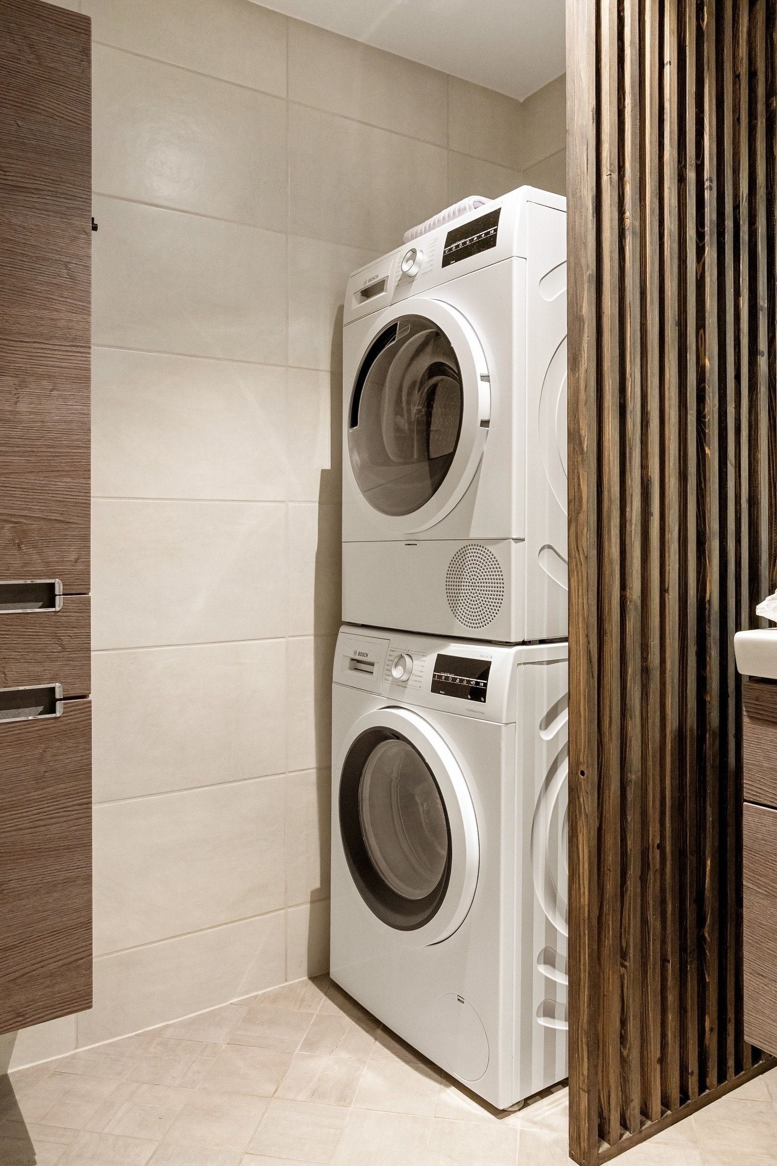 Det er også plass og opplegg for vaskemaskin og tørketrommel. Galleribilde