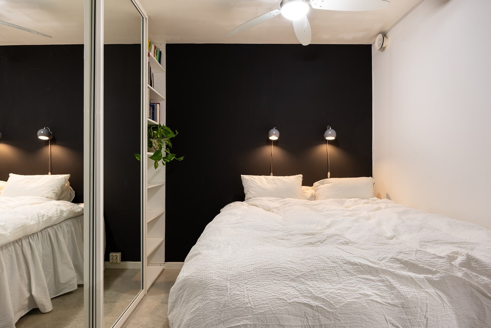 Koselig sovealkove med god plass til dobbeltseng. Galleribilde