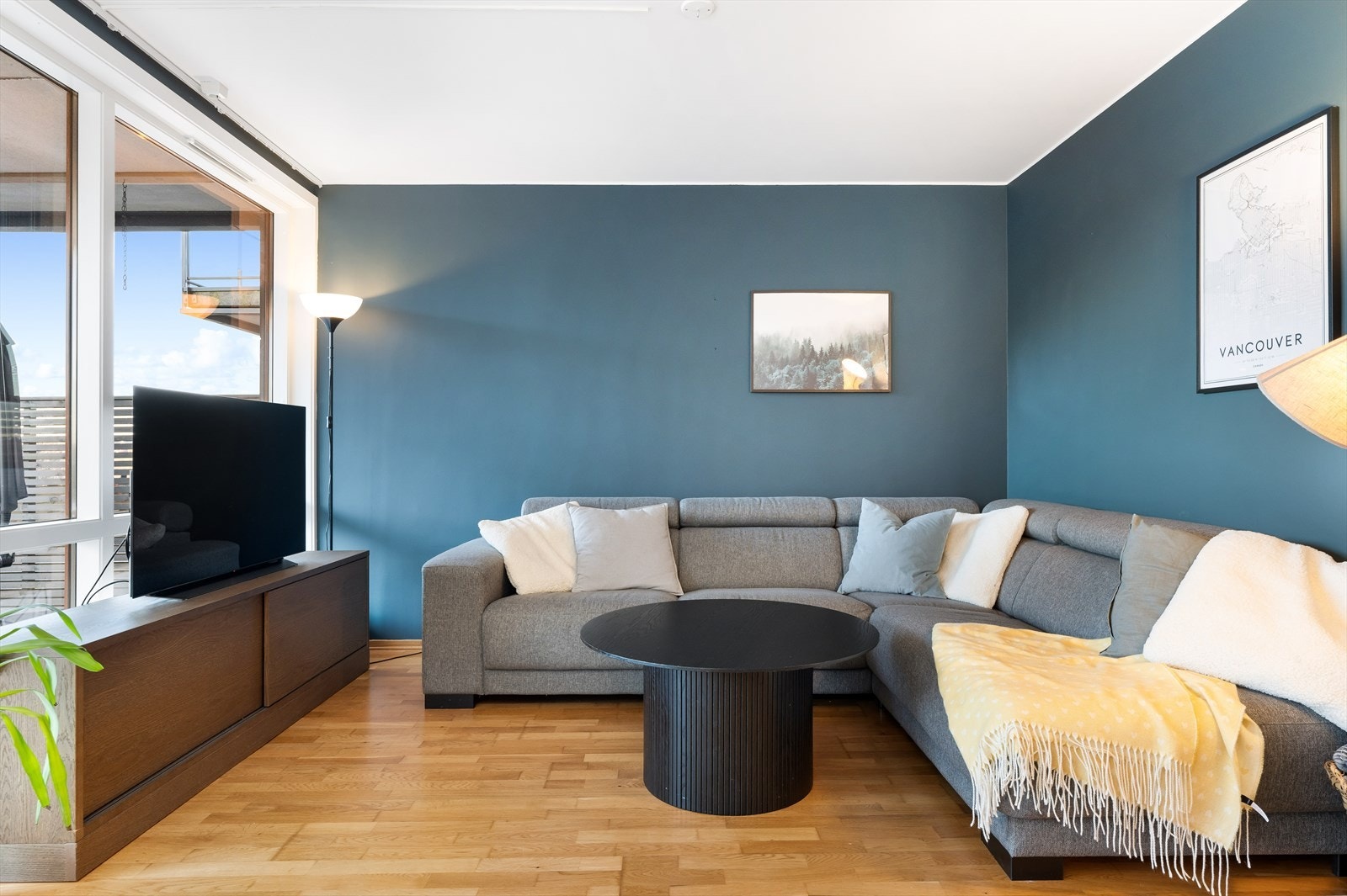 Varme og termostat i alle gulv foruten bod Galleribilde