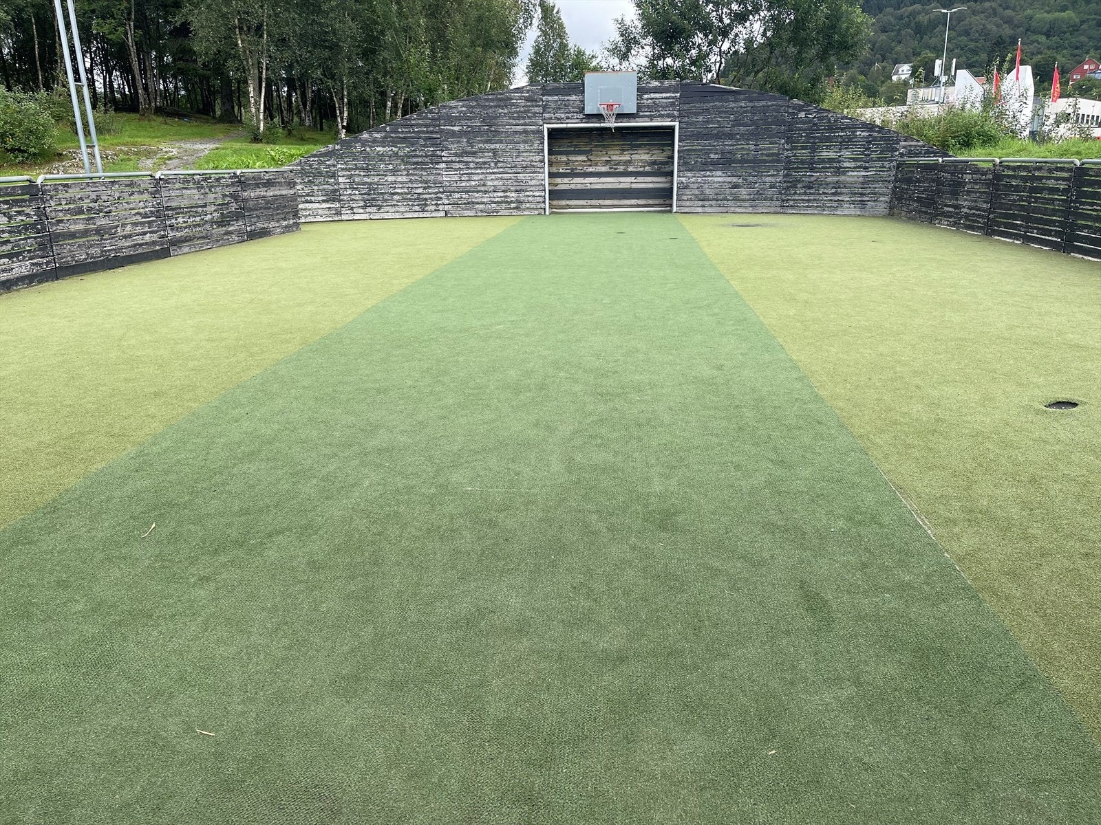 Ballbinge ved Apeltun skole Galleribilde