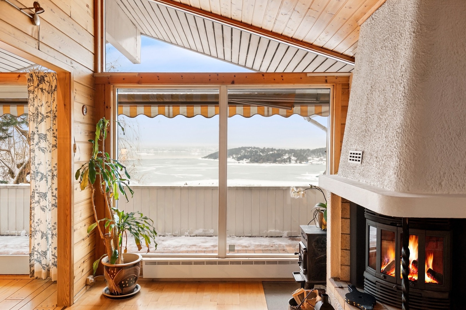 Peis med innsats bidrar til lun og hyggelig stemning i vinterhalvåret. Galleribilde