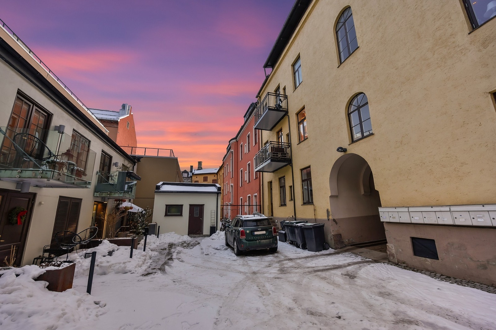 Bakgård Galleribilde