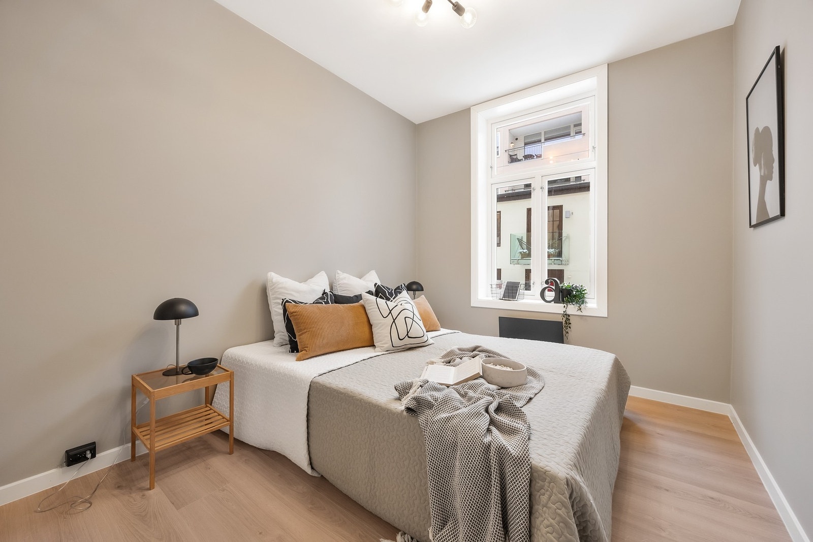 Soverom II, med god plass til dobbeltseng m.m. Galleribilde