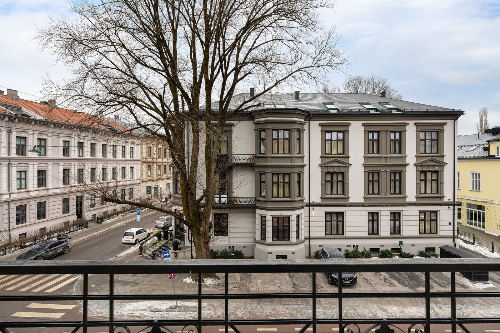 Utsikt fra balkongen Galleribilde