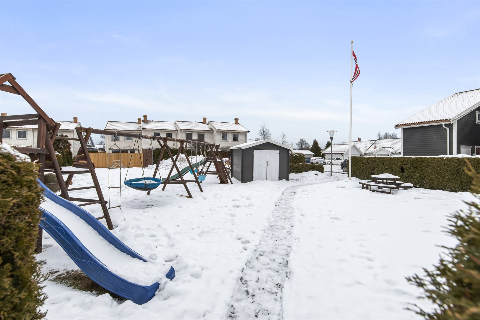 Her kan de minste leke i trygge omgivelser Galleribilde