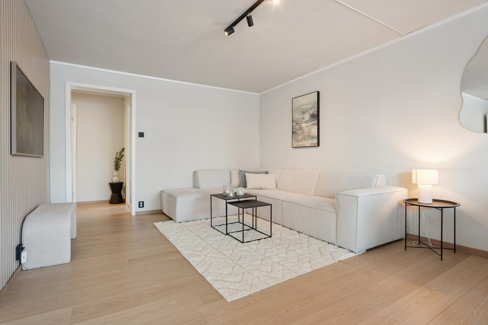 Lys og romslig 3-roms med populær og barnevennlig beliggenhet på Øvre Haugen. Galleribilde