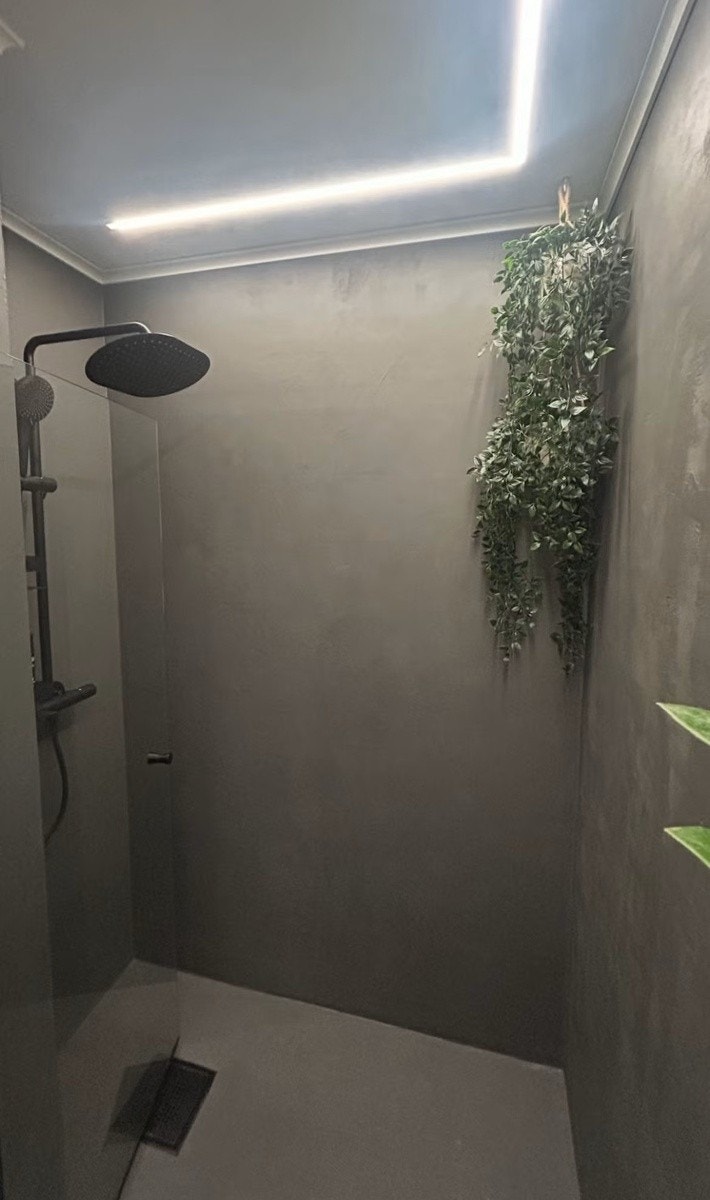 Fornyet bad, regnfallsdusj Galleribilde