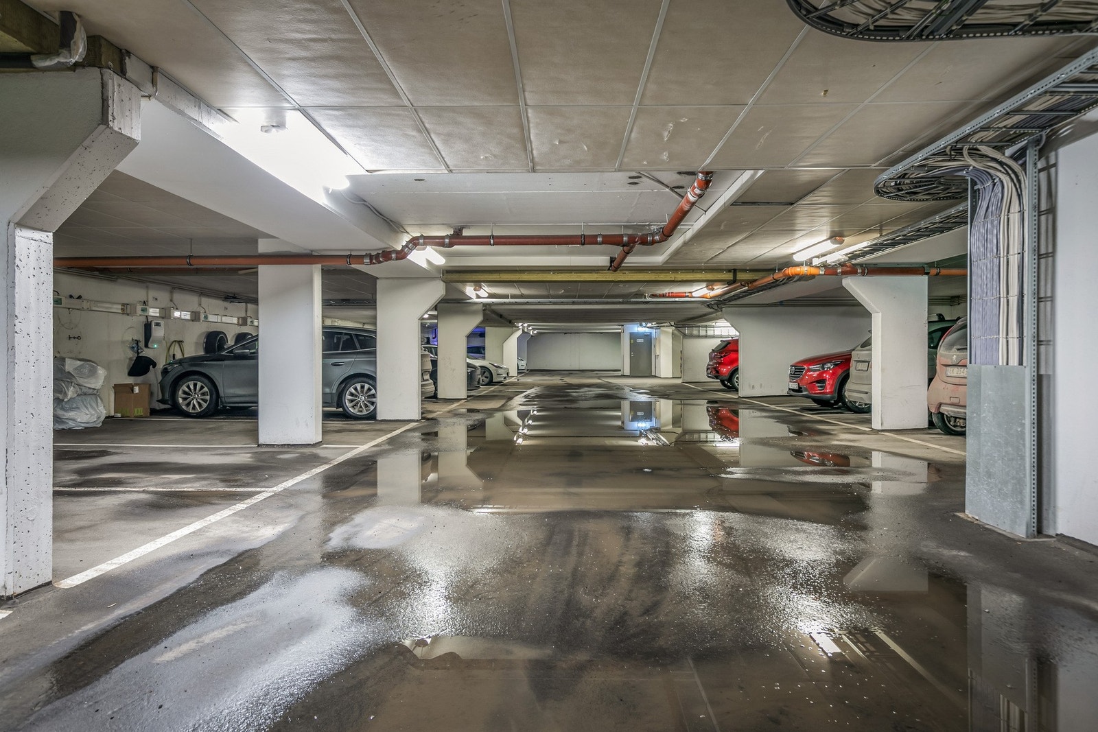 Seksjonen disponerer én p-plass i felles garasjeanlegg. Mulighet for el-billader Galleribilde