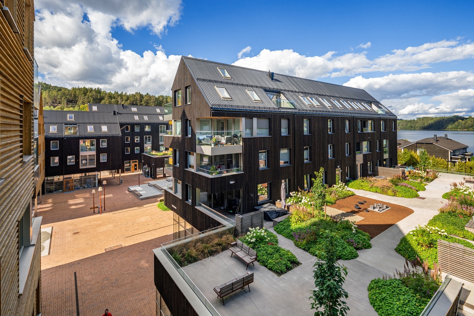 Området er et av Asker kommunes satsingsområder og har hatt en tydelig utvikling de siste årene. Galleribilde