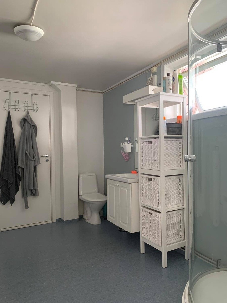 Dusjbad/wc/vaskerom Galleribilde