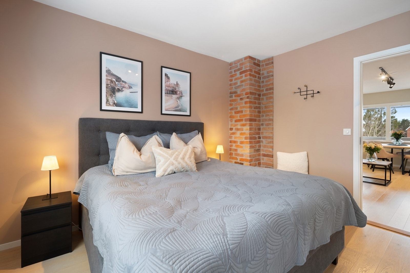 Det er også god plass til dobbeltseng Galleribilde