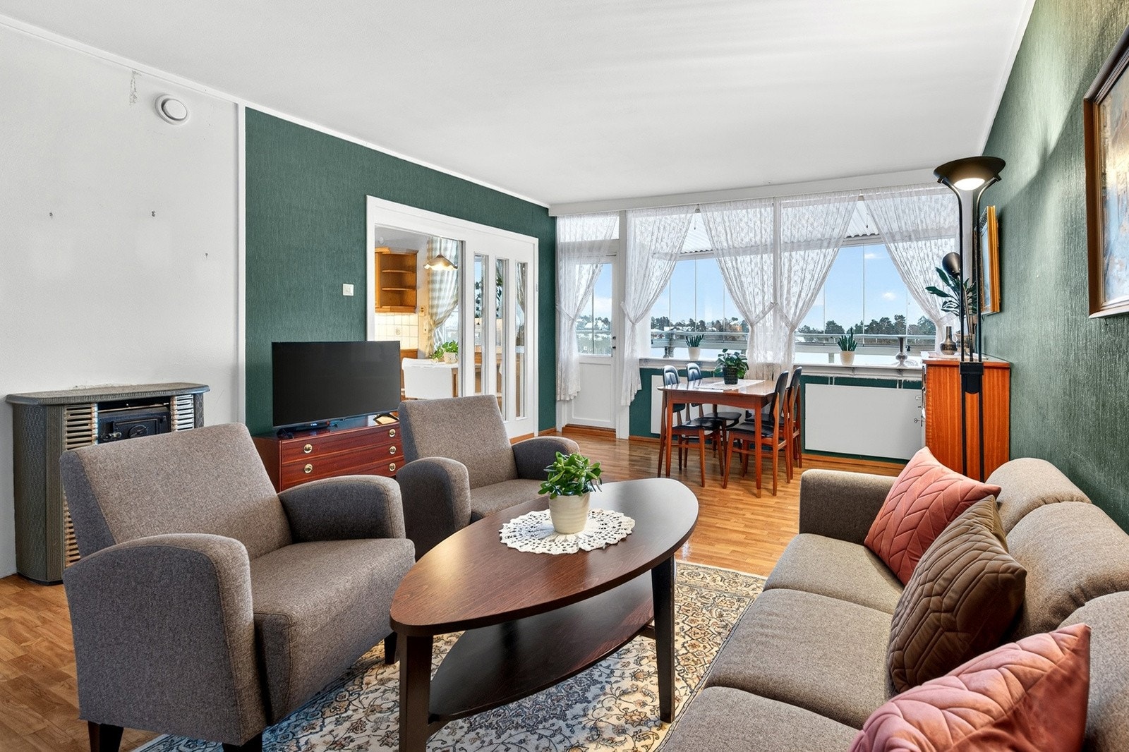 Lys og åpen stue. Galleribilde