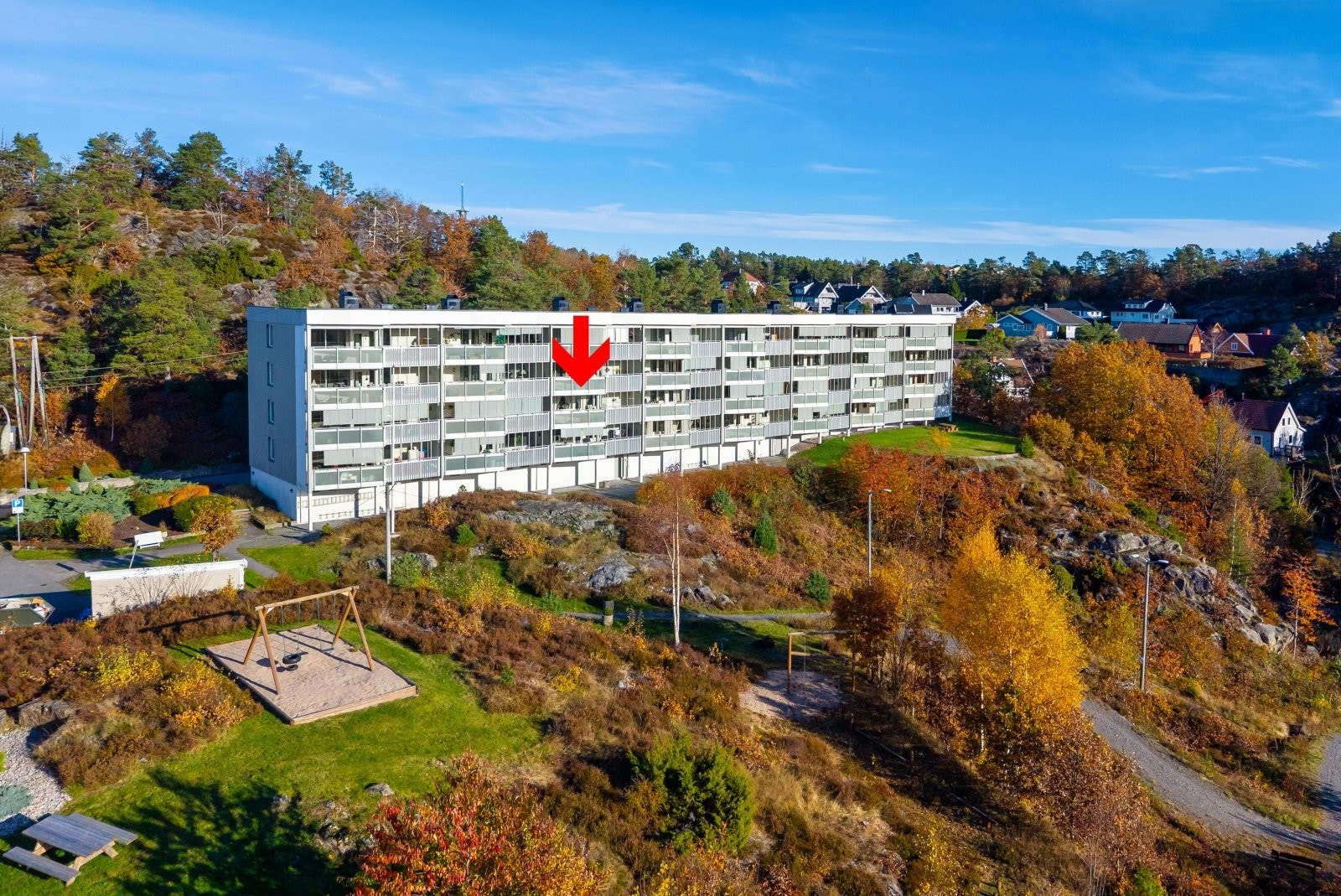 Velkommen til Hisøysvingen 20- Presentert av Adrian Hamre Evensen v/Meglerhuset & Partners Arendal! Galleribilde