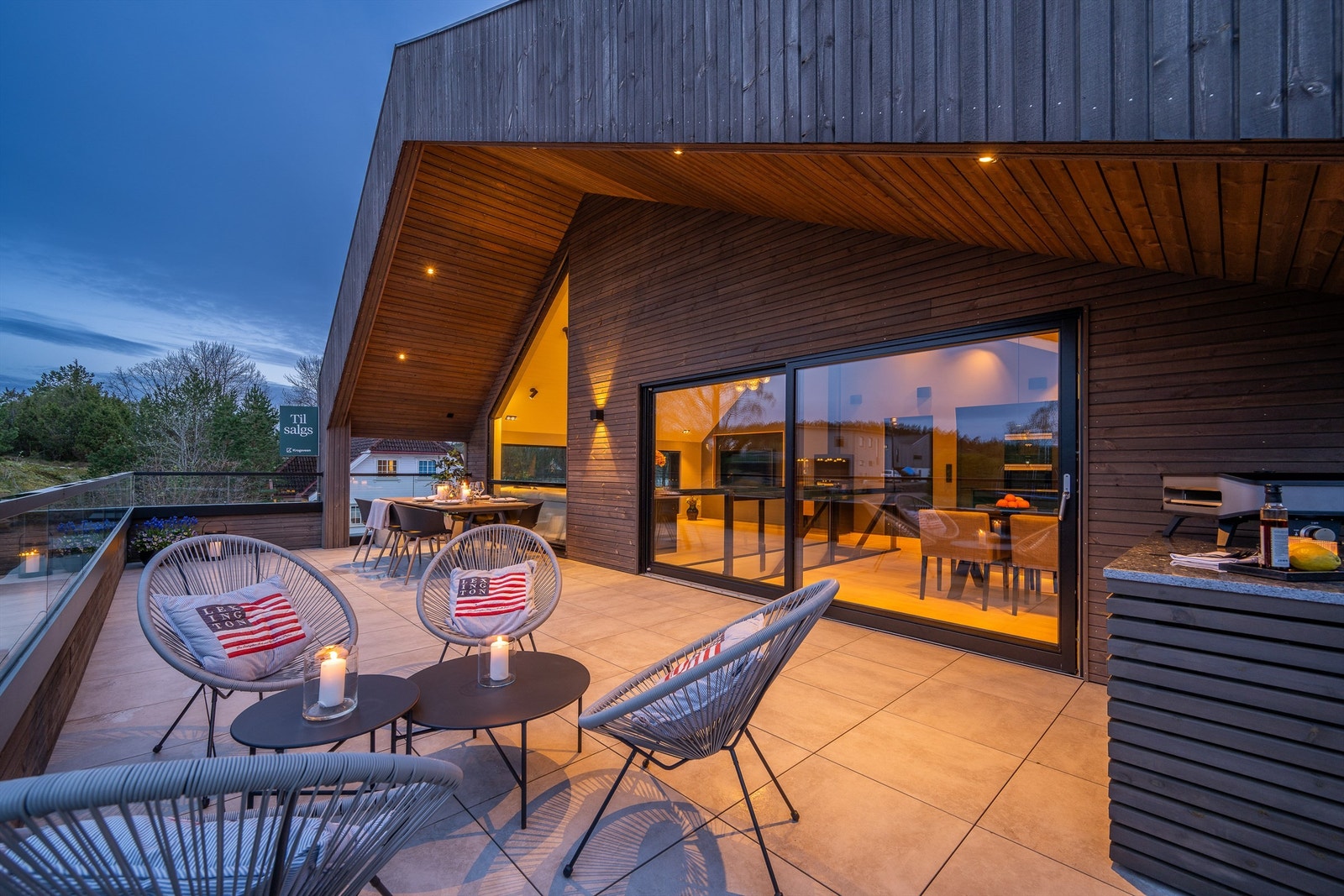 Uteplass Galleribilde