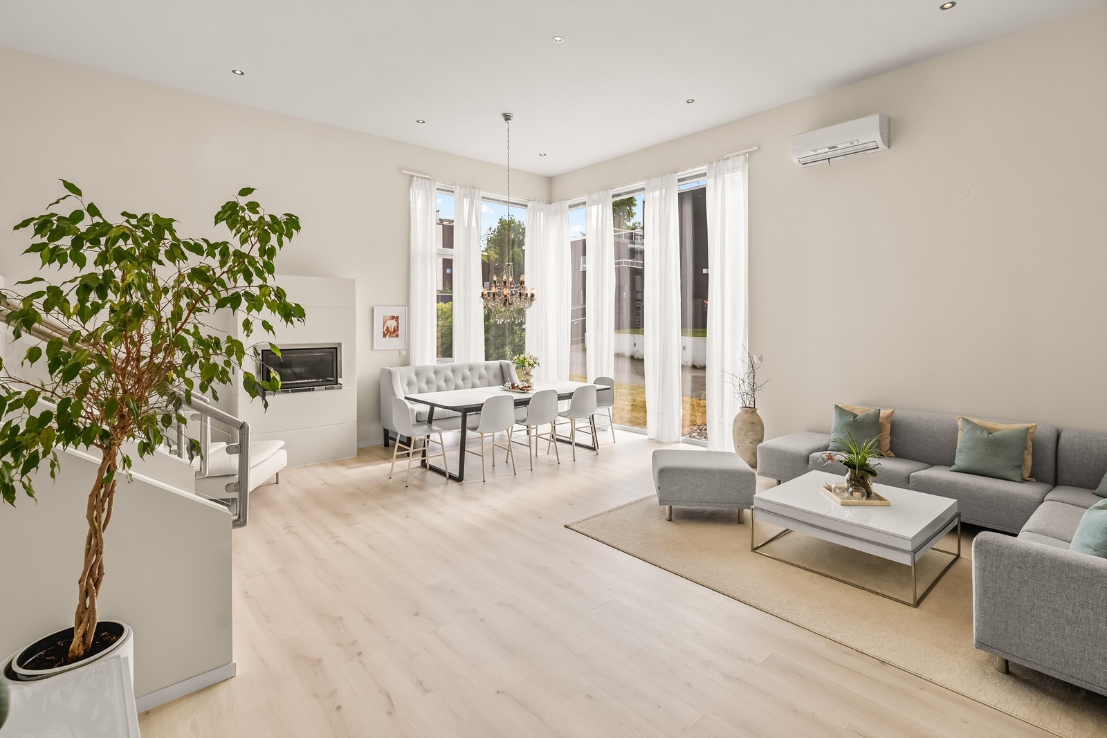 I hovedstuen er det også montert varmepumpe Galleribilde