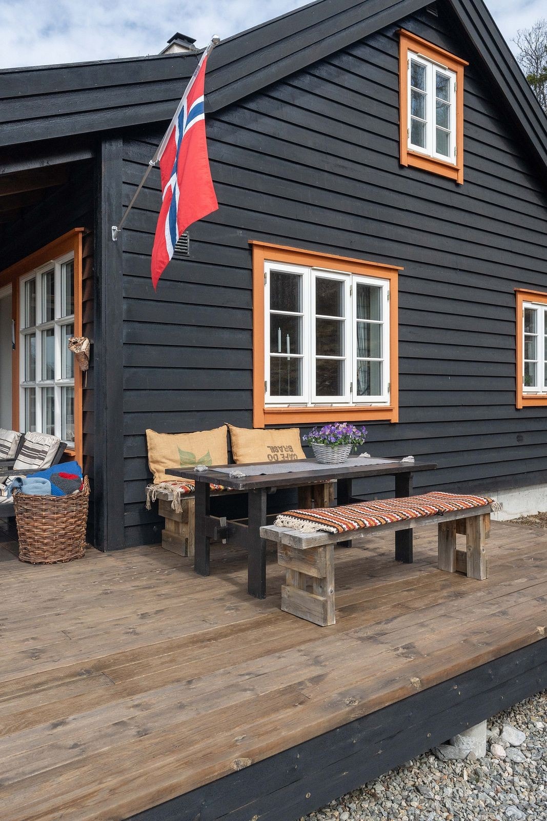 Koselig sittegruppe hvor man kan skjerme seg fra vind om man er nødt til det. Galleribilde