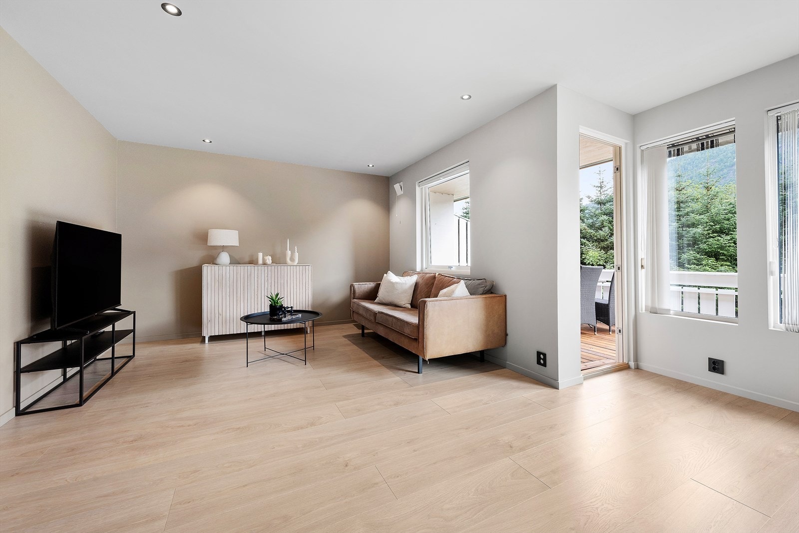 Her er det god plass til møblering, slette overflater og downlights i himlinga. Galleribilde