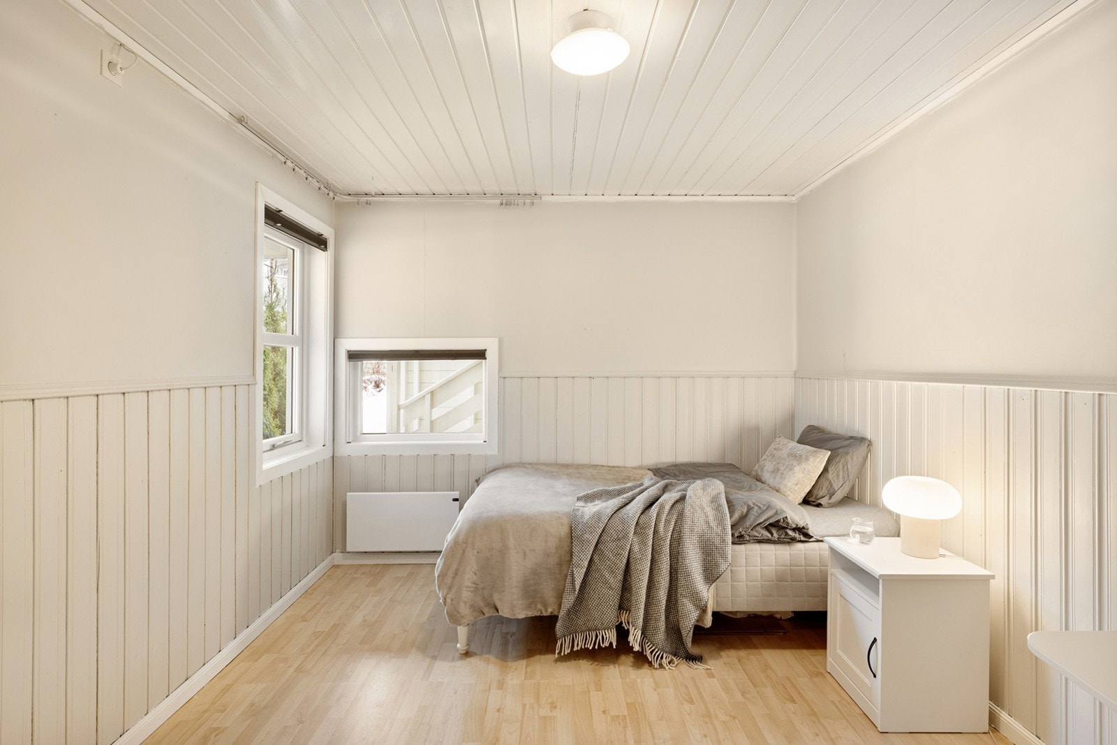 Soverom nr 2 egner seg perfekt som barnerom, gjesterom eller kontor. Galleribilde