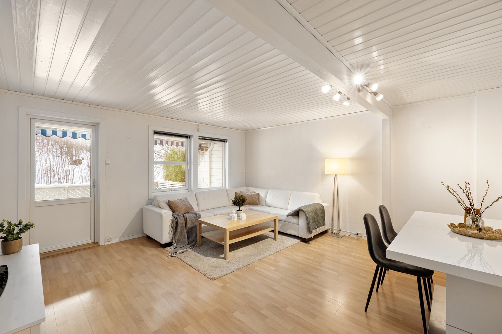 Gjennomgående leilighet beliggende i et rolig og barnevennlig området. Galleribilde