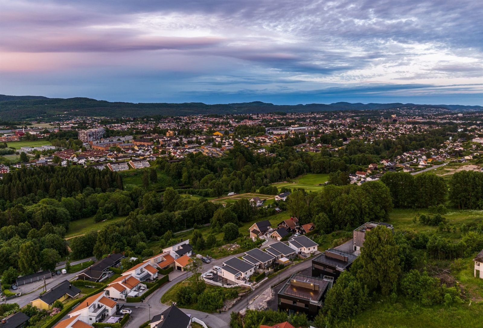 Flyfoto over nabolaget. Galleribilde
