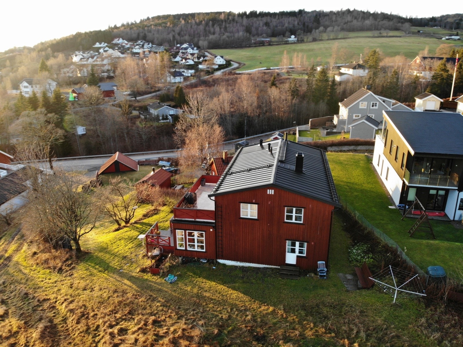 Boligen ligger i et populært område med nærhet til alt du kan trenge. Galleribilde