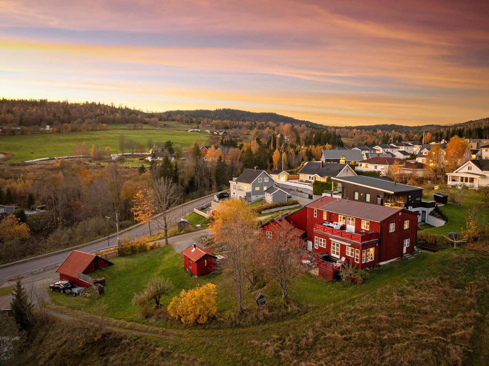 En nydelig tomannsbolig med god beliggenhet i rolige, men sentrale omgivelser. Galleribilde