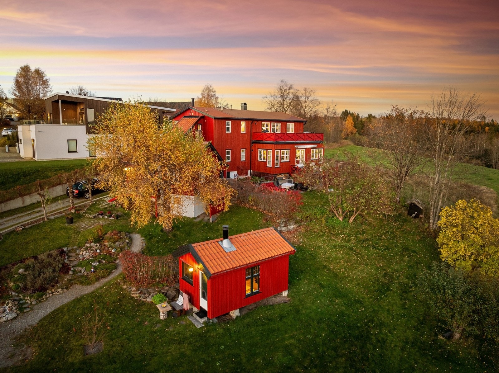 Annekset er et nydelig tilskudd til denne boligen, som virkelig har "alt" du kunne tenke deg. Galleribilde