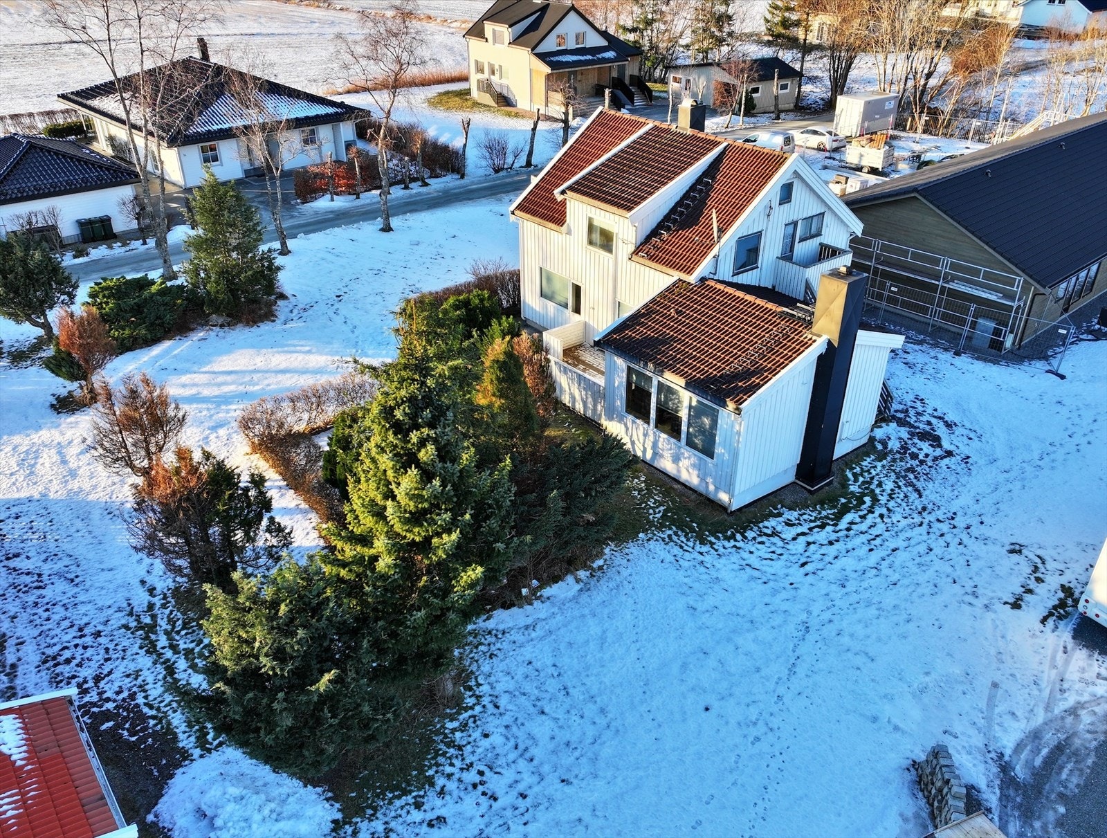 Aktiv Eiendomsmegling v/Thomas Lerstagrind har gleden av å presentere Pallinveien 17! Foto: Vidar Alvik/ Grattis foto. Galleribilde