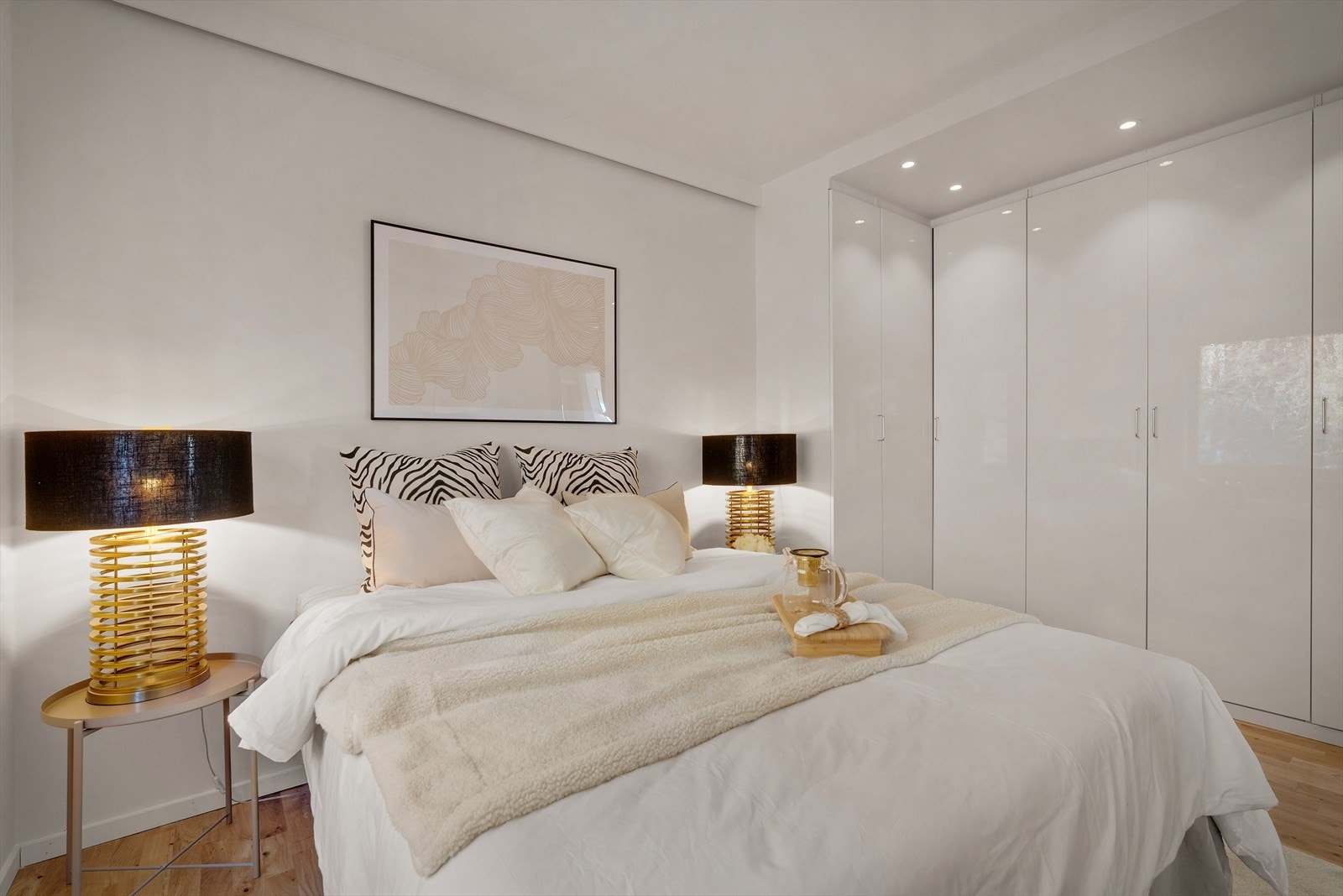 Rikelig med skapplass for enkel oppbevaring. Galleribilde