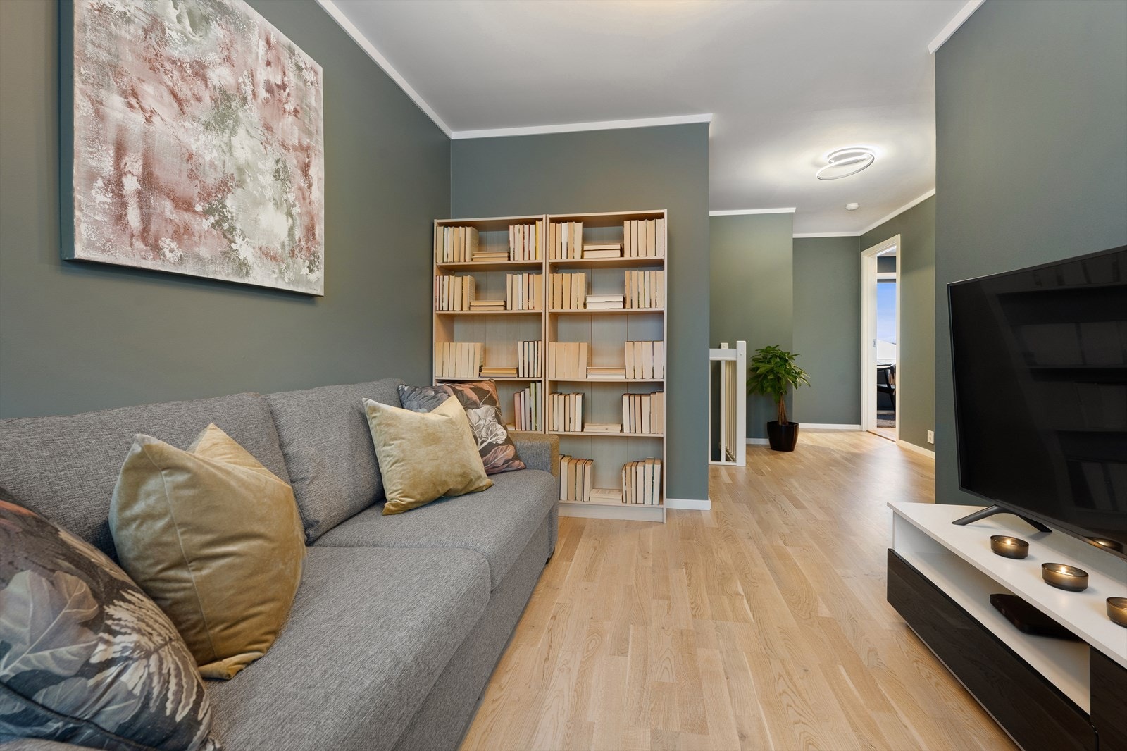 TV-stue i 2. etasje. Galleribilde