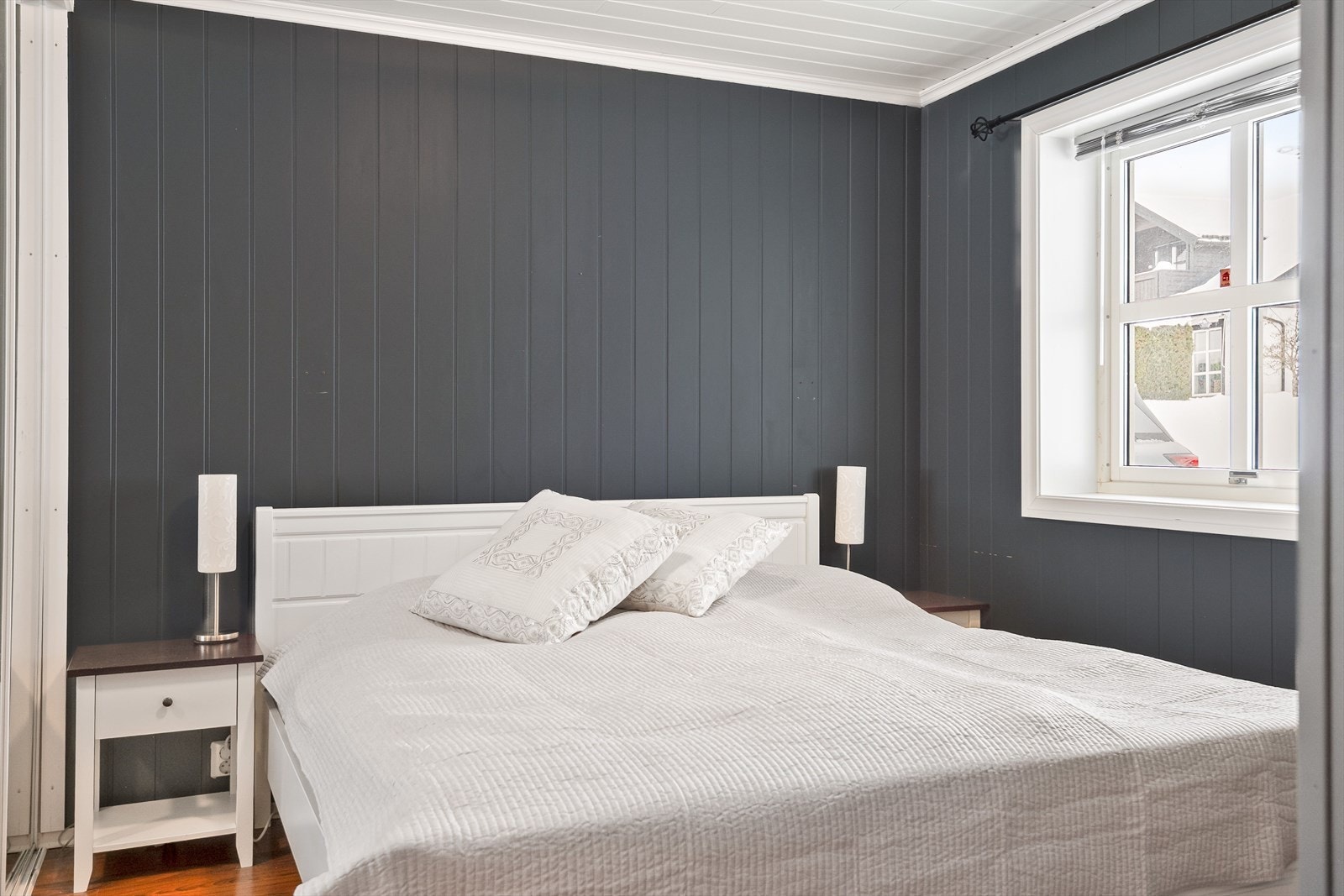 Boligen inneholder totalt 4 soverom hvorav det ene ligger i 1. etasje. Galleribilde