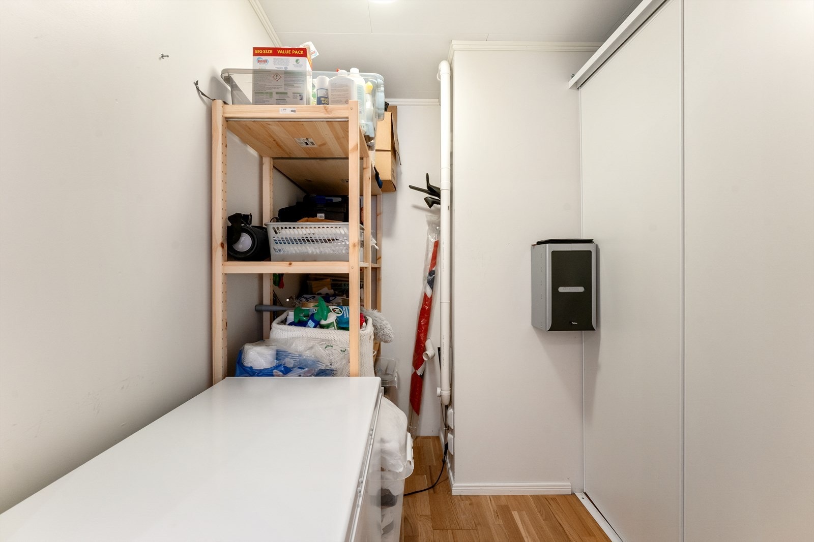 Innvendig bod. Galleribilde