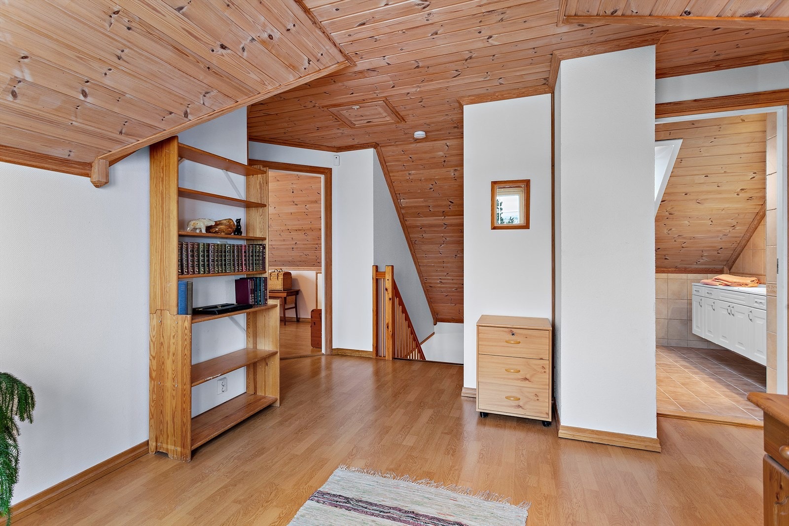 Loftsstue, arbeidsrom eller lekerom Galleribilde