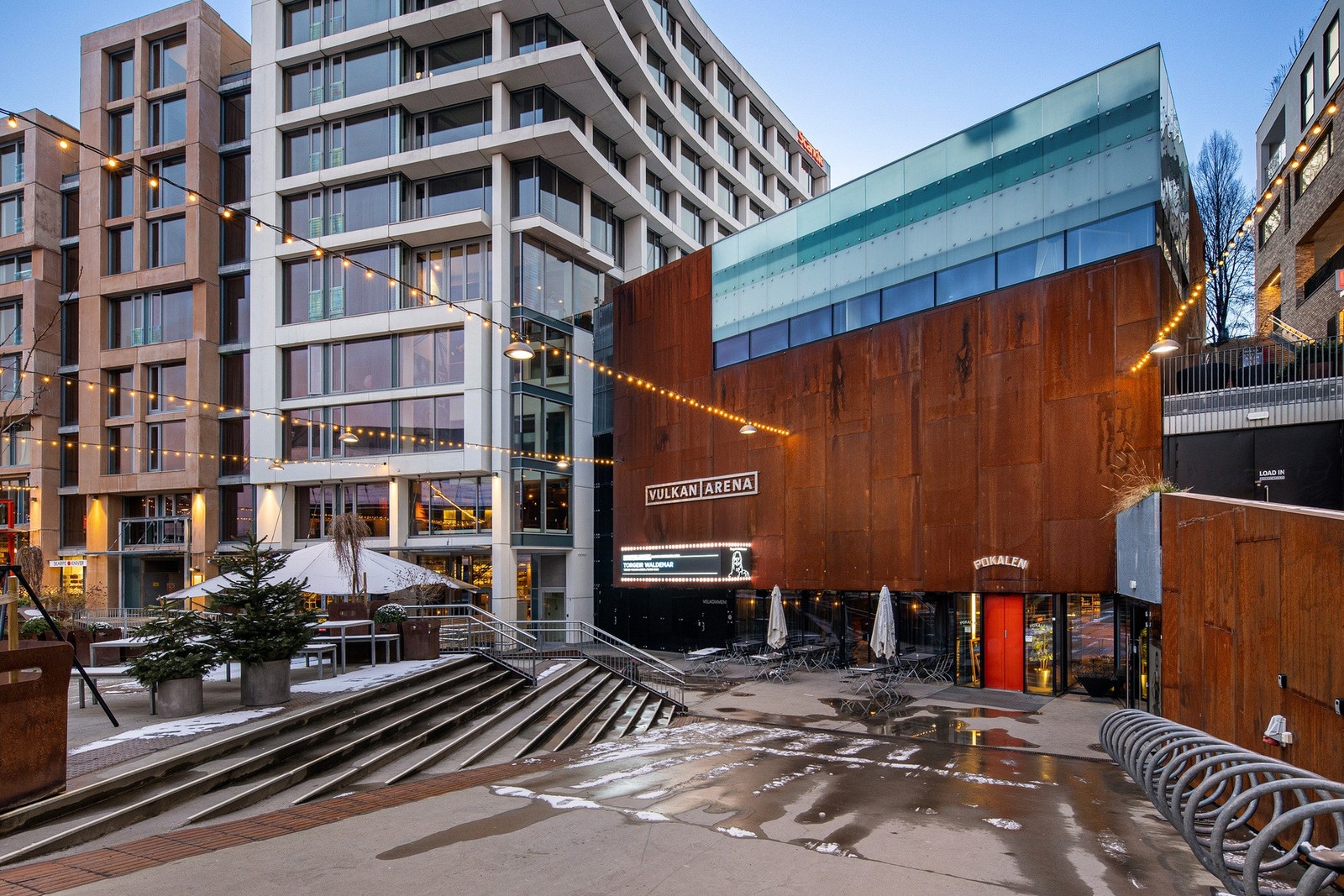 Leiligheten ligger midt i populære Vulkan, kjent for sin urbane puls. Galleribilde