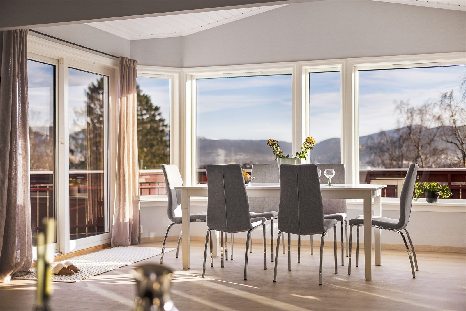 Boligen er de siste årene blitt vedlikeholdt av Max Gruppen. Galleribilde