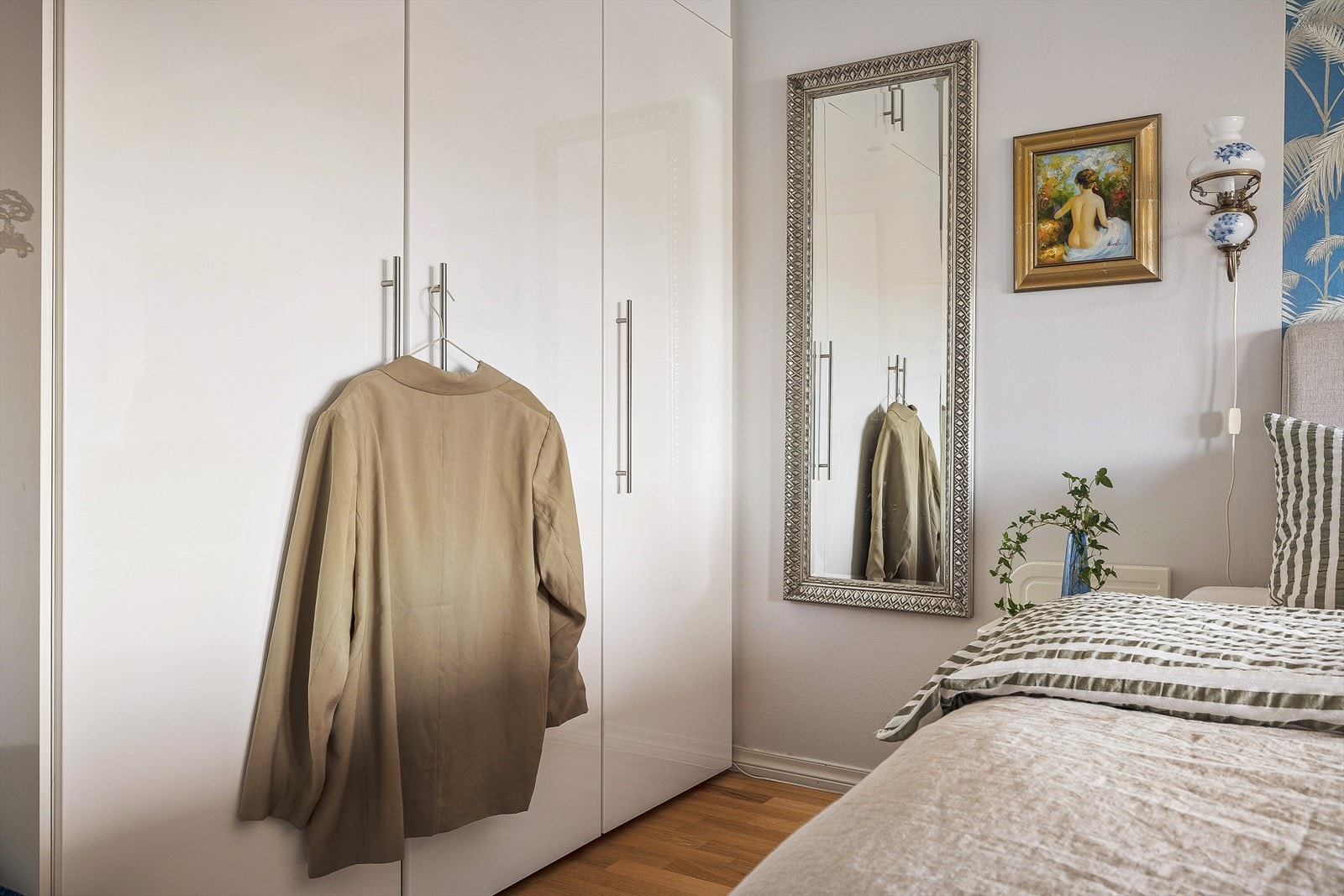 Her har man god plass til å innrede med stor dobbelseng og klesskap. Galleribilde