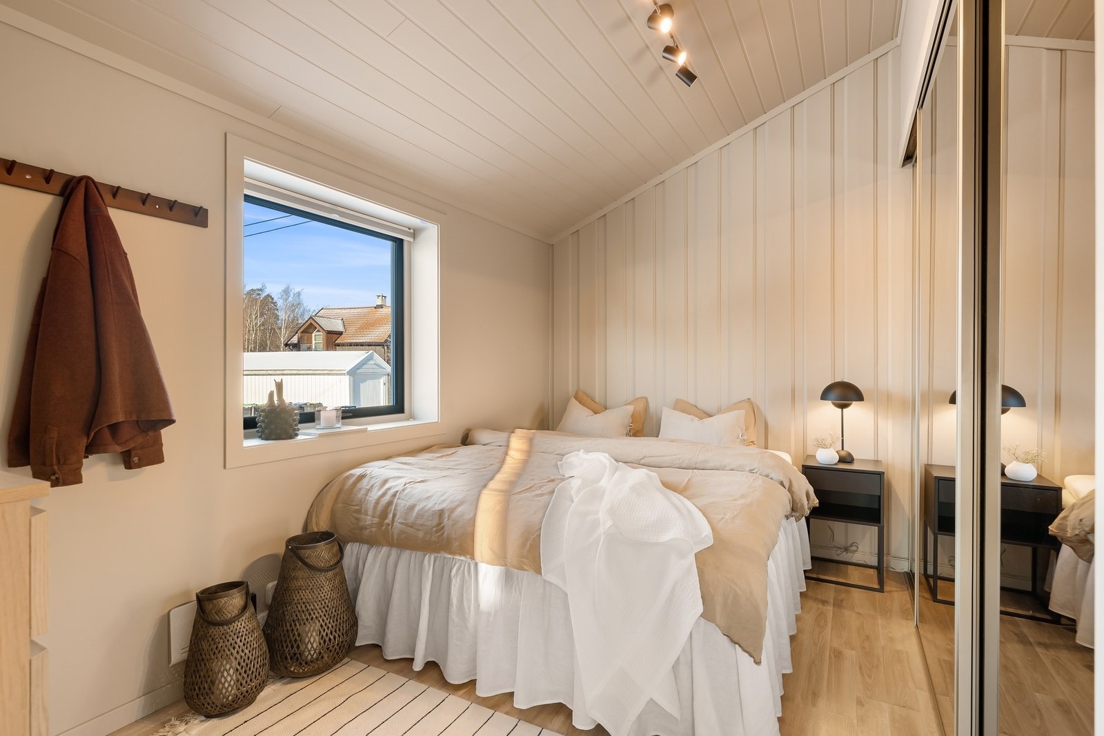 Hovedsoverommet er lyst og fint Galleribilde