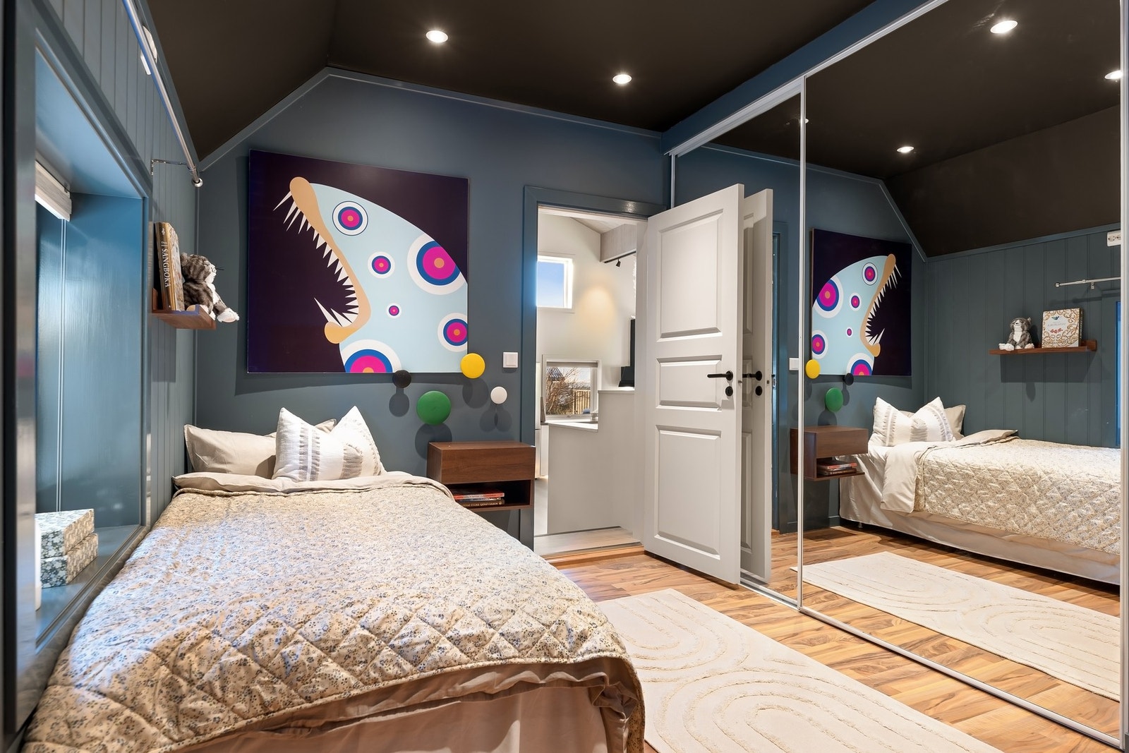 Dette rommet er holdt i en fin blåtone Galleribilde